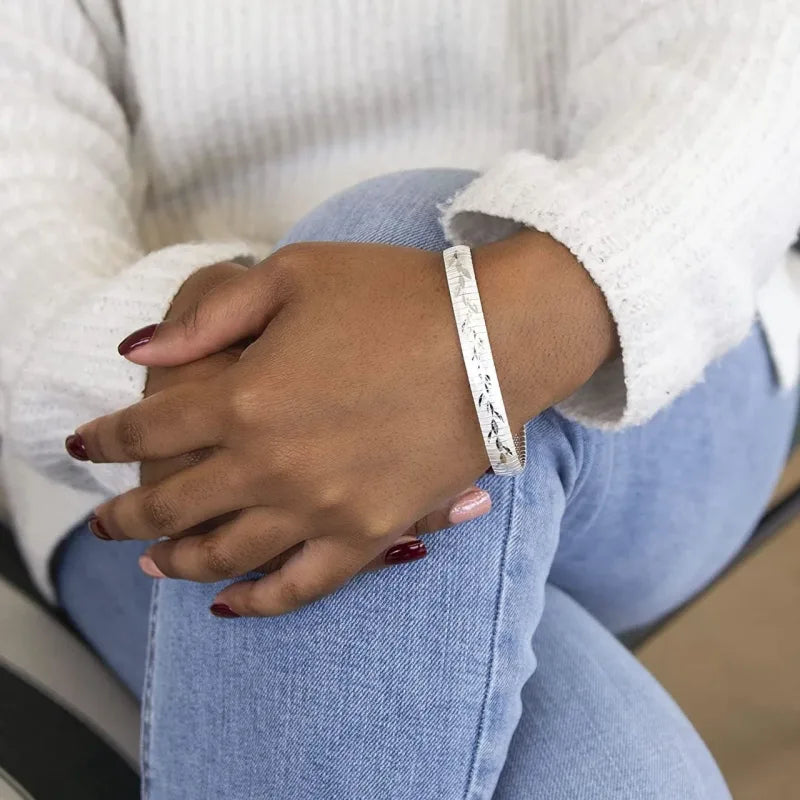 Bracelet Cléopâtre en Argenté avec Feuilles Taille Diamant